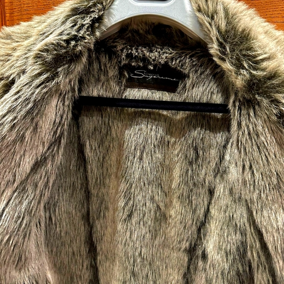 Winter coat - Picture 2 of 4